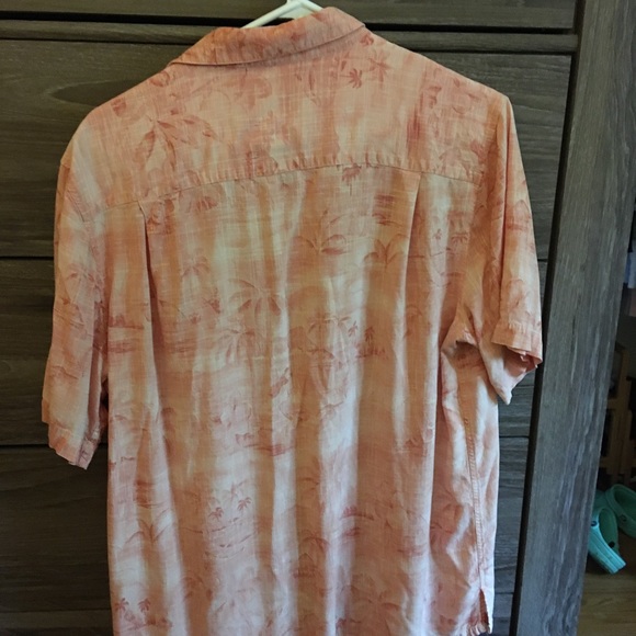 Men’s Large Batik Bay shirt - Picture 3 of 3